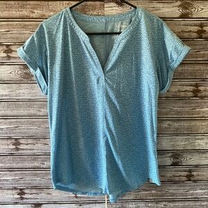 LL Bean Women's Short-Sleeved Top Size M Blue Geometric Logo V-Neck